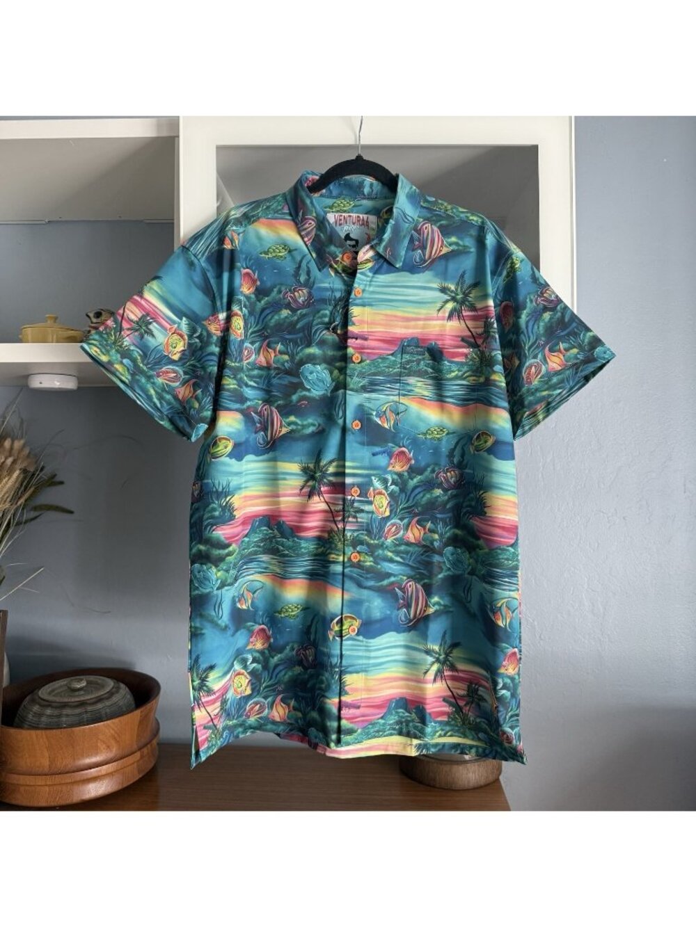 Retro Rifle Ventura V4 Button Down Shirt Size XL NWOT
